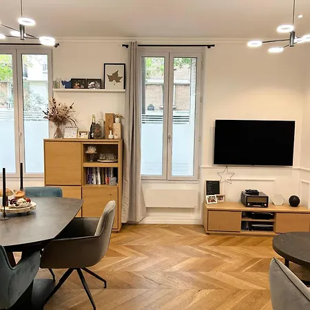 아파트 16 Lux And Cozy 2 Bedroom
