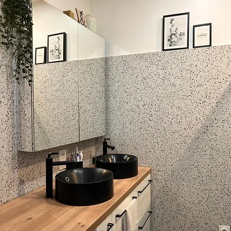 16 Lux And Cozy 2 Bedroom דירה