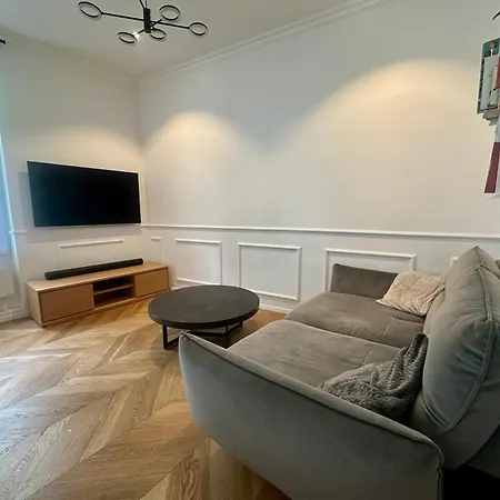 Apartman 16 Lux And Cozy 2 Bedroom Párizs